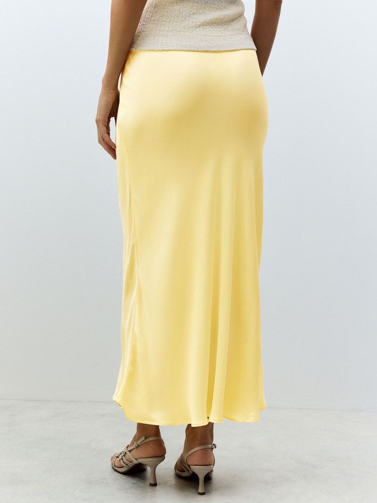 Yellow skirt